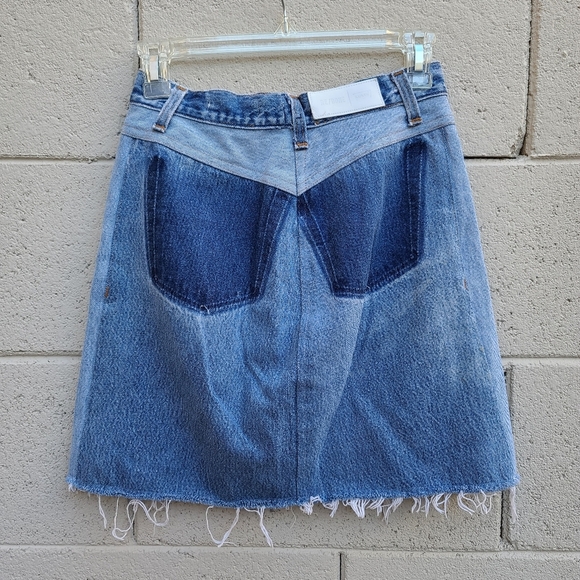 RE/DONE with Levi's | Two-tone Denim Mini Skirt - Picture 7 of 14